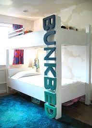 Sfruttare gli spazi in casa per inserire un letto andando anche in verticale nella gestione dell'ambiente. Letti A Castello Particolari Per Bambini E Adulti Foto Design Mag