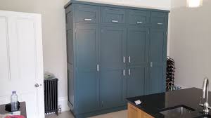 Farrow & ball limewash contains calcium hydroxide which can cause severe damage in contact with skin or eyes. Inchyra Blue No 289 F B 10 Matt Spraying Oak Wardrobe Doors Wood Grain Effect Youtube