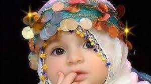 Saya lagi cari nama perempuan untuk anak pertama saya yang perkiraan lahir di akhir bulan oktober/ awar november tahun ini mohon bantuanya. 21 Nama Bayi Bulan April Beserta Maknanya