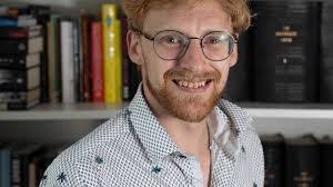 Philip Downer's Instagram, Twitter & Facebook