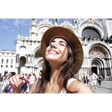 Sebastián y emiliano zurita hablan sobre christian bach de primera mano. Ela Velden Novia De Emiliano Zurita Tendra Escenas De Besos Con Su Cunado Sebastian Zurita Y Esto Piensa Al Respecto Famosos Univision