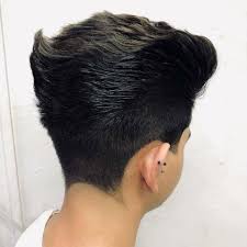 Short layered haircuts are extremely hot in the style and magnificence industry right now! Suave Ducktail Haircut Options For A Tasteful Retro Look