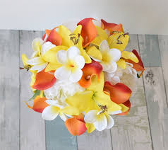 Make an impression by sending calla lily flowers to a lucky recipient today. Vermillion Callas Crimson Calla Orange Rose Silk Wedding Bouquet Tangerine Roses Succulents Lime Viburnum Orange Yellow Ranunculus Accessories Weddings Valresa Com