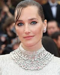 A Christmas evening with @elitemodelworld 🖤 Thank you  @vickmihaci_eliteworld