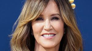 Now she's taking us into the lives of her family, friends and neighbors, commenting from her elevated p.o.v. Grosse Desperate Housewives Reunion Diese Stars Sind Dabei Promiflash De