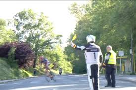 Deed deugd om er opnieuw bij te zijn. Chaos In De Ronde Van Limburg Brent Van Moer Rijdt Verkeerd Het Nieuwsblad Mobile