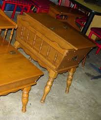 Ethan Allen Dough Box End Table Louise S Maple Furniture Early American Decorating Country House Decor