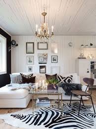 See more ideas about interior, interior design, home decor. A Zebra Print Rug For A Chic Glam Living Room Deco Maison Salle A Manger Design Decoration Salon Marocain Moderne