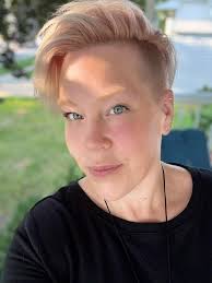 Meskerem 22 1986 E.C. (a life time ago!). I wonder how many of you can name  the people in this photo.