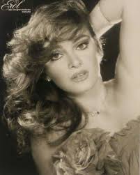 Arzuokay Genclik 70ler Efsane Eskimeyen Oyuncu Sanatci Artist Sinema Film Turkfilmi Turksinemasi Yesilcam Sinem Artist Fotograf Makineleri Aktor
