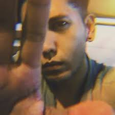 27 y me gustan las series como KND (los chicos del barrio) coraje el perro  cobarde, la vaca y el pollito, capitán planeta y los planetarios, Los  picapiedras, súper sonicos, Tom and