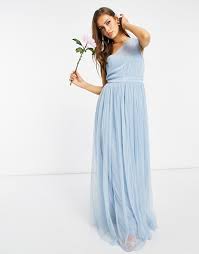 Une robe, des manières infinies! Anaya With Love Demoiselle D Honneur Robe Longue Asymetrique En Tulle Bleu Pastel Asos