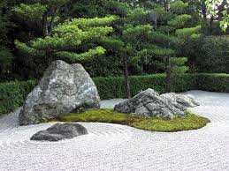 Grâce à ces éléments naturels, vous pouvez composer une allée, habiller la base de vos plantes et décorer votre jardin. Creer Un Jardin Zen Conseils Et Entretien