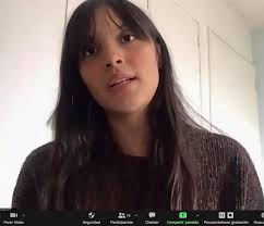 Manuela Espinal Solano, autora de la novela QUISIERA QUE OYERAN LA CANCIÓN  QUE ESCUCHO CUANDO ESCRIBO ESTO, quiso estar presente en la actividad  escolar virtual que realizamos la semana pasada en el