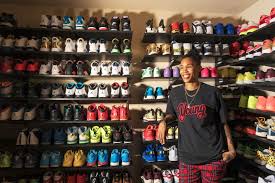 Menangani pembelian dalam bentuk besar dan kecil. Tak Kunjung Dipinang Sponsor Tamera Young Produksi Sepatu Sendiri Mainbasket Com