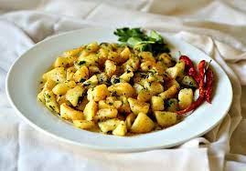 Arabic Spicy Potato With Cilantro Batatta Harrah Nutrizonia Recipe Potato Appetizers Potatoes Healthy Herbs