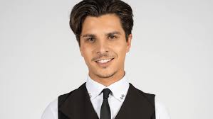 În acest context, profesorul avertizează că vaccinarea gripală trebuie luată în considerare serios. Let S Dance 2021 Profitanzer Alexandru Ionel Schwingt Bei Der Profi Challenge Das Tanzbein