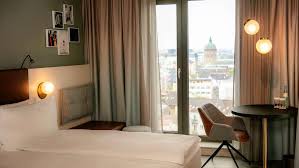 Yes, free parking is available to guests. Mannheim Innenstadt Hilton Hotel Am Hauptbahnhof Heute Eroffnet