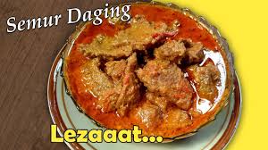 Bedanya adalah jika rendang kuahnya sedikit bahkan tidak ada sama sekali, sedangkan semur daging berkuah cair. Bikin Laper Resep Semur Daging Sapi Santan Youtube