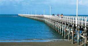 In total it is 290 kilometres, so easily done within a day. Hervey Bay Fraser Coast Wide Bay Burnett Queensland Museums Scenic Drives Places To Visit Local Guide Signs