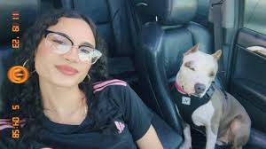 Last but certainly not least, we would like to introduce Kelli! “Hey! I'm  Kelli, and I'm from Austin, Texas. Honestly, I never thought I'd end up  working in a vet reception until