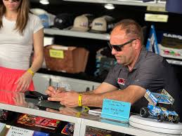 Susan Haga (@susan_haga)