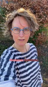 Zoenen en dankbaarheid Waar ben je vandaag dankbaar voor? Vertel het elkaar  en geef elkaar voor elk moment een zoen. Hoe vaak hebben jullie vandaag dan  gezoend? ...