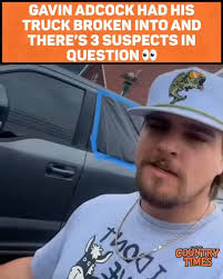 Hundreds of boats gathered in Two Foot Cove