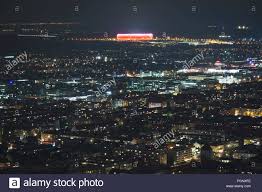 Blick Vom Olympiaturm Munchen Bei Nacht Stockfotografie Alamy