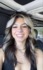 Hair stylists in Sevier County for bold color?