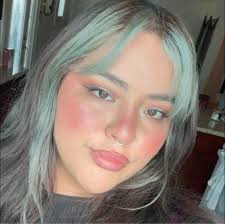 Hi everyone! I'm new to Asheville and would love to meet some friends! If  you are up for hanging out, send me a DM!