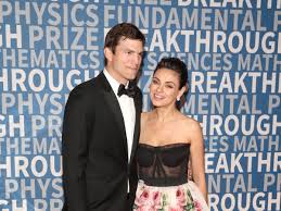 The stars poked fun at their unorthodox parenting style on instagram, writing, this bathing thing is out of hand. Why Experts Agree With Mila Kunis And Ashton Kutcher S Bathing Habits The Independent