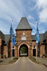 Click to rate schloss halberg: Toreinfahrt Schloss Halberg Saarbrucken Bildtankstelle De