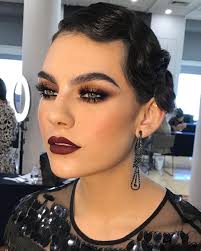 The Beauty Workshop Me Toco Trabajar En Un Look Inspirandome En Los Anos 20 S Trate De Retomar Lo Mas Car Flapper Makeup Gatsby Makeup 1920s Makeup Gatsby