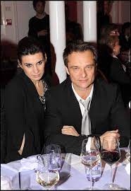 Le fils aîné de johnny hallyday est marié avec alexandra pastor depuis 14 ans. Epingle Sur Couple De Star
