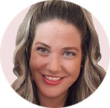 Bri Cooke's Instagram, Twitter & Facebook