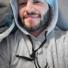 Triple monitor mount for curved 27" monitors