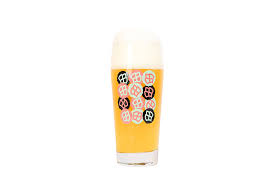 They are a little taller than a typical pint glass, and the wider top works to both provide room for the typical fully wheat beer head and also allow some of the aroma to escape. Top 8 Glasses To Give Your Beer Loving Friends Hop Culture