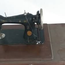 Sistem sekochi mesin ini adalah jenis tradisional, sama seperti mesin kepala hitam model lama. Jual Dijual Mesin Jahit Singer Kuno Beserta Meja Dan Kaki2 Original Di Lapak Gus Liem Bukalapak