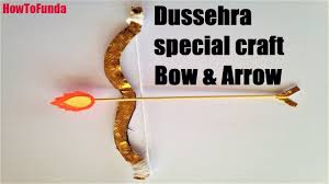 Your kid can flex her creativity to make op art with a few household items in her fave colors. Bow And Arrow Making With Cardboard For Kids At Home Easily Dussehra Festival Special Diy Craft