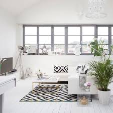 Bring in live plants, fresh flowers, or bowls of fruit, says interior designer vance. 18 Easy Budget Decorating Ideas That Won T Break The Bank