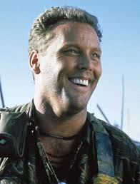 Wings Hauser (12 de Dezembro de 1947)