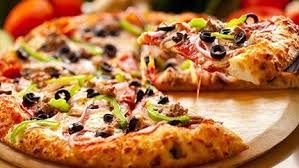 طريقة عمل وصفة بيتزا هت منيو بيتزا هت بالصور أطيب طبخة Food Guilty Pleasures Food Homemade Pizza