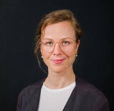 Isabel Frank's Instagram, Twitter & Facebook