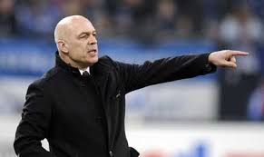 Lo svizzero christian gross è ufficialmente il nuovo tecnico dello schalke 04, scelto dal club al posto dell'esonerato manuel baum nel tentativo di salvare una stagione disastrosa, con la squadra di gelsenkirchen ultima in classifica di bundesliga. Former Zamalek Coach Gross Appointed As Schalke S New Boss World Sports Ahram Online