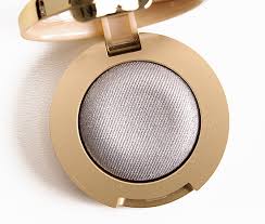 За 18 год ttl model + silver dreams. Milani Bella Silver 20 Bella Eyes Gel Powder Eyeshadow Review Swatches