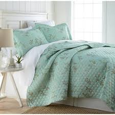 Check spelling or type a new query. Green Floral Quilt Set Full Queen French Country Motif Flower Pattern Bedding Contemporary Beach Spring Theme Bedspread Lake House Cottage Summer Season Sateen Cotton Diamond Home