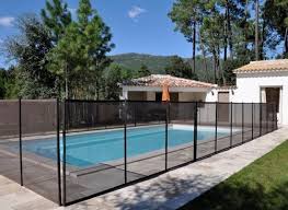 Acheter Une Barriere De Piscine Demontable Beethoven Pour Assurer La Protection Des Enfants Est Un Bon Com Barriere Piscine Cloture Piscine Amenagement Piscine