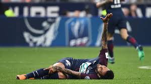 Daniel alves da silva (brazilian portuguese: Brazil Dani Alves Ruled Out Of The World Cup With A Knee Injury As Com