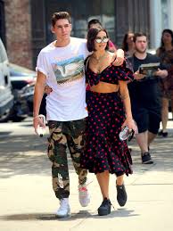 The couple often spotted together at several public events. Singer Candids Dualipa Dua Lipa Is Seen Grabbing Sushi With Her Boyfriend Isaac Carew In New York 06 18 2018 Lipa Boyfriend Dua